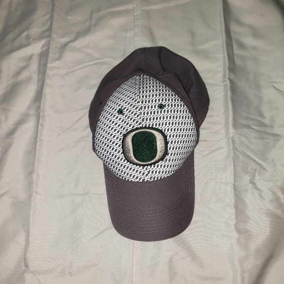 Nike Other - The Oregon Duck Nike DRI Fit fitted hat with logo in the front,